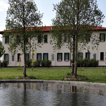 Apartamento Characteristic In With Pool