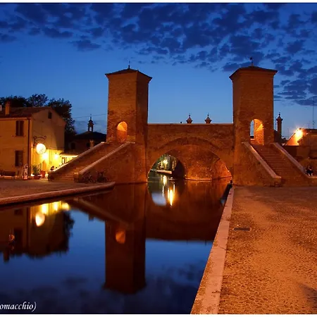 Characteristic In With Pool アパート コディゴーロ