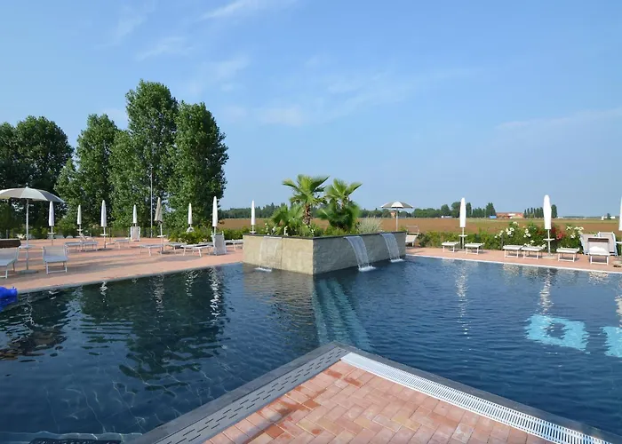 Apartment Characteristic Apartment In Codigoro With Pool *